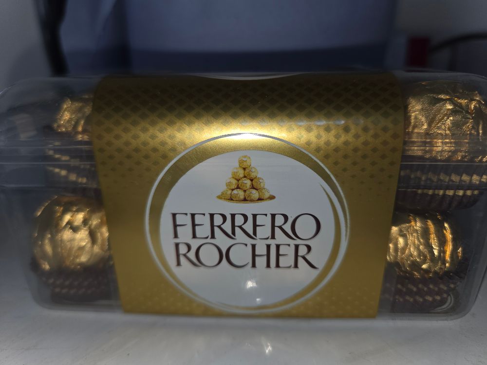 Lot 227 – Ferrero Rocher Fine Hazelnut Chocolates Box