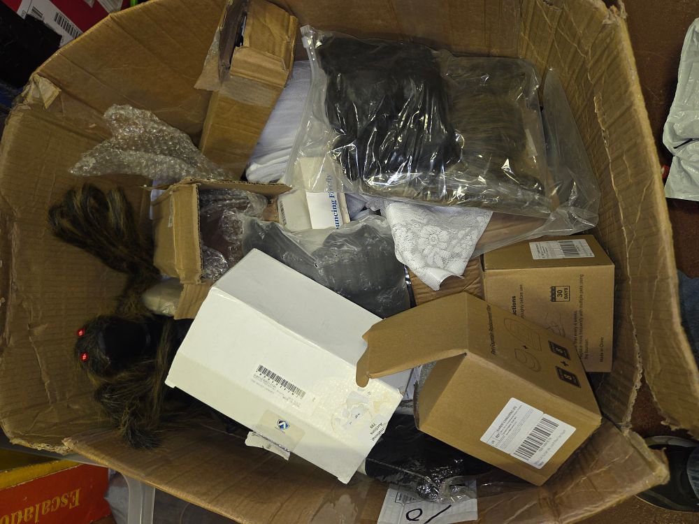 Lot 251 – One Box of Mixed General Merchandise Including AGROPRO and Pet Fountain Replacement Filters