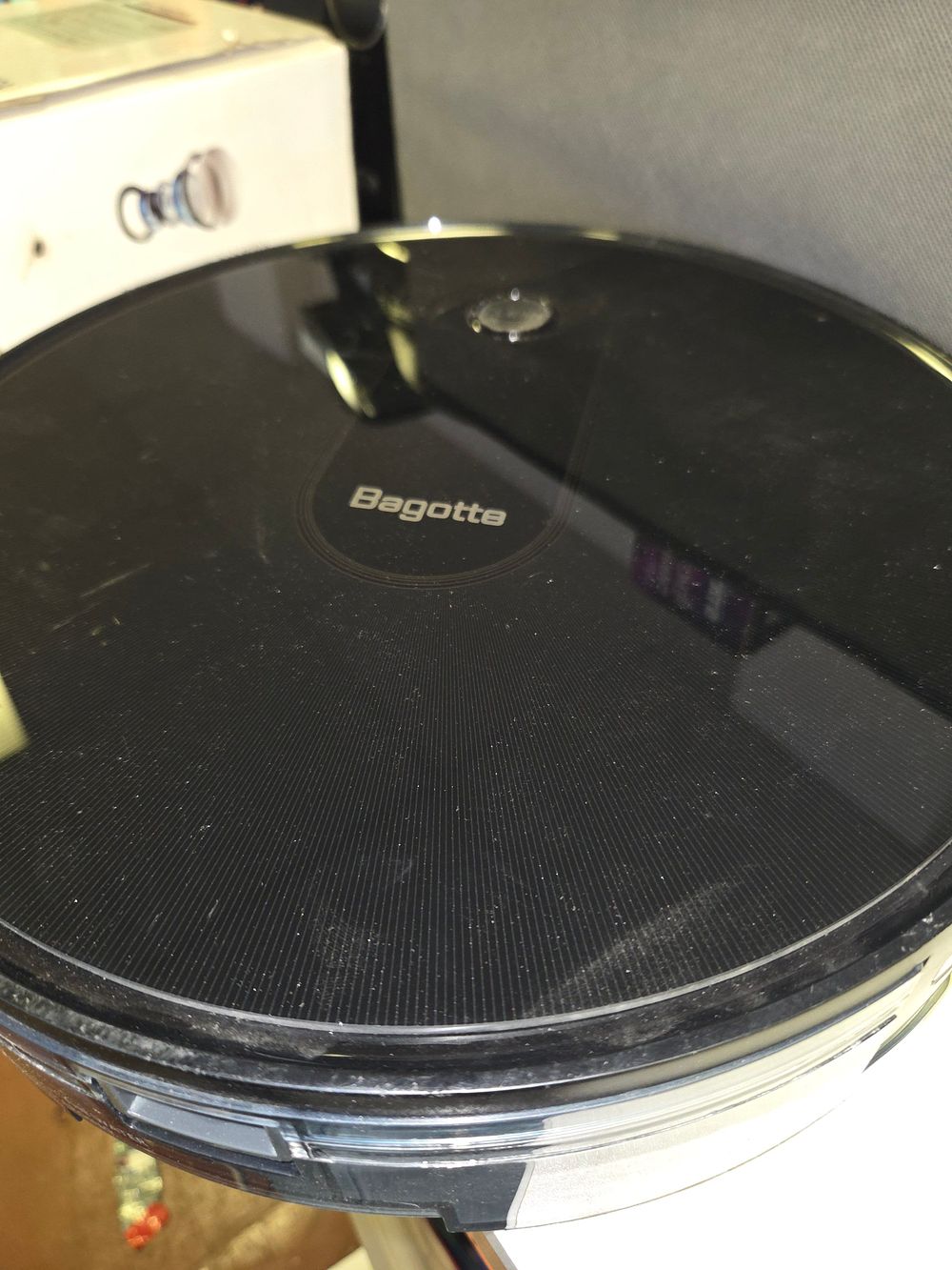 Lot 269 – One Bagotte BG600 Robot Vacuum Cleaner untested