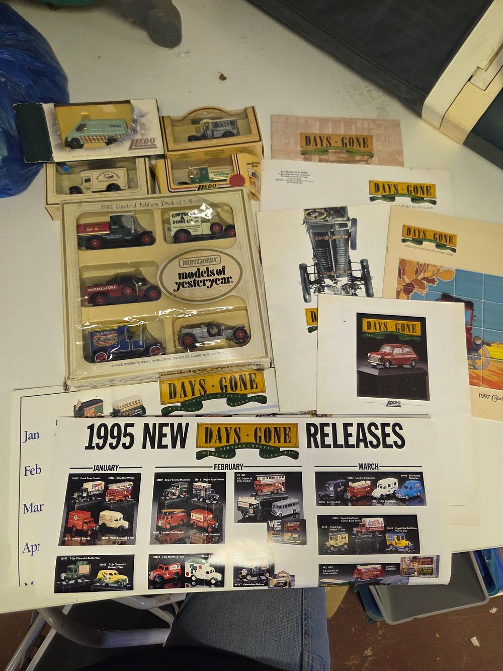 Lot 278 – A Selection of Die-Cast Vehicles and Ephemera Including Matchbox Models of Yesteryear and Lledo Days Gone