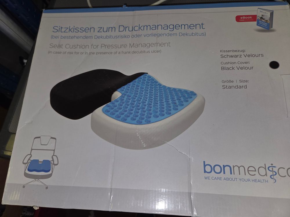 Lot 365 – Boxed Bonmedico Seat Cushion For Pressure Management