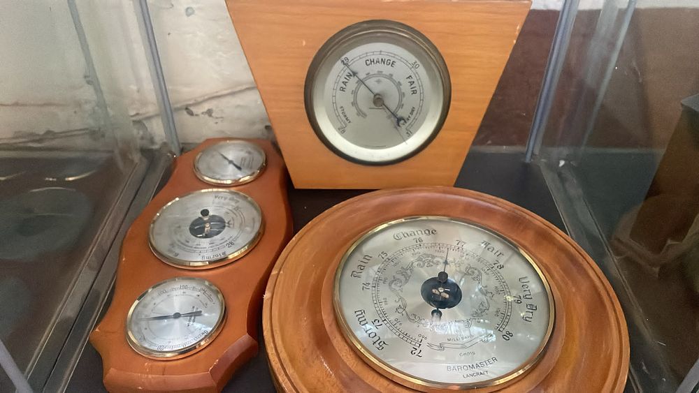 Lot 606 – A Selection of Wood Cased Weather Instruments Including WeatherMaster and Baromaster Lancraft