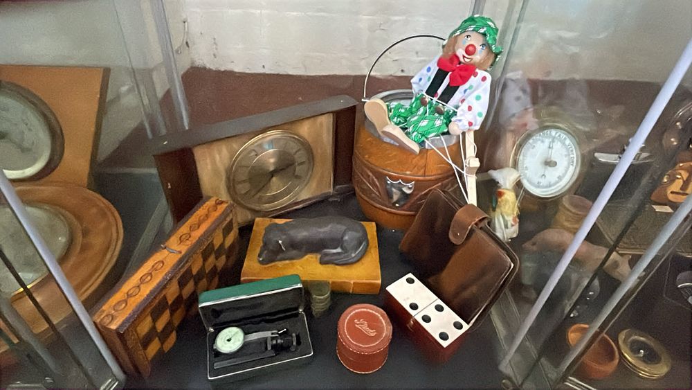 Lot 611 – A Selection of Miscellaneous Collectables Including a Mantel Clock Marionette and Aneroid Barometer