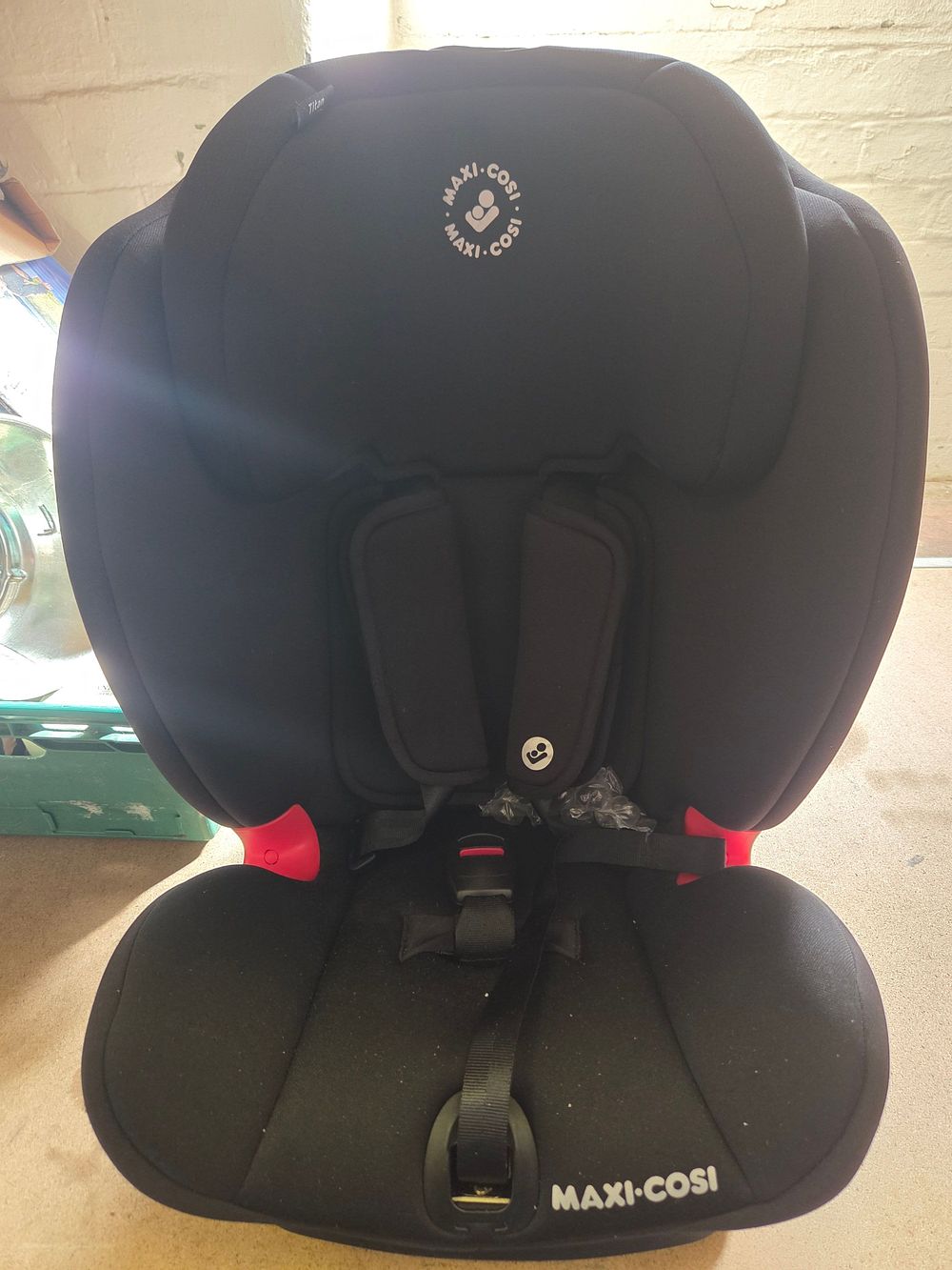 Lot 151 – Maxi-Cosi Titan Multi-Stage Child Car Seat
