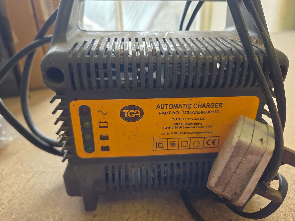 Lot 170 – TGA Automatic Charger Part No. 1204AA58G30133