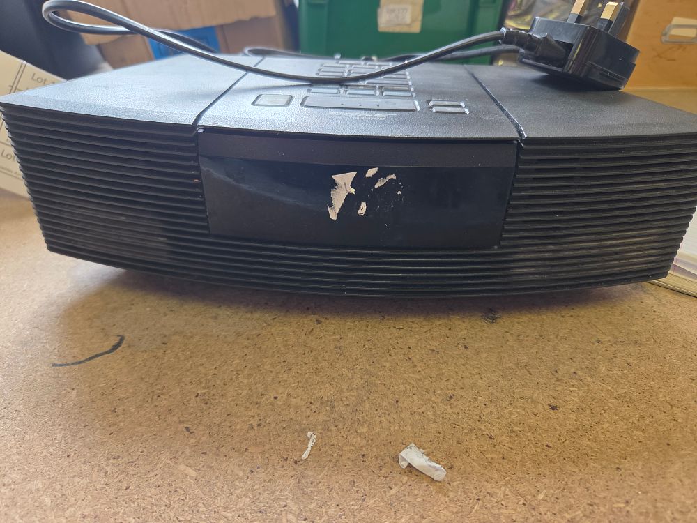 Lot 180 – Bose Wave Radio/CD System