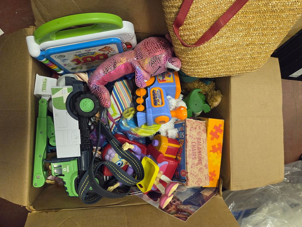 Lot 359 – One Box of Miscellaneous Toys and Games Including Tonka and LeapFrog