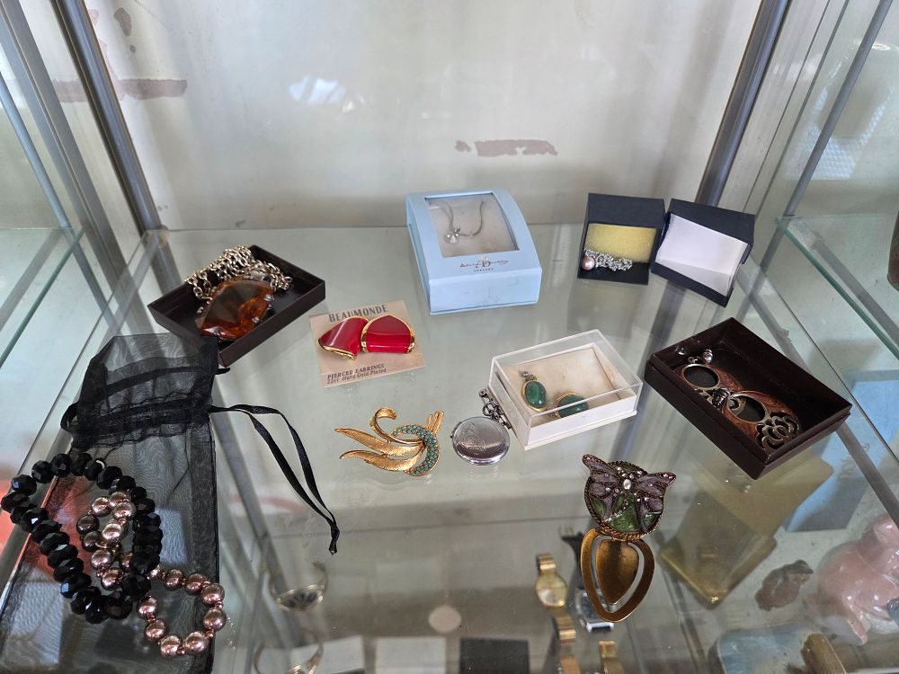 Lot 627 – Six Boxes and Bags of Costume Jewellery and Accessories Including Antony Derby and Beaumonde