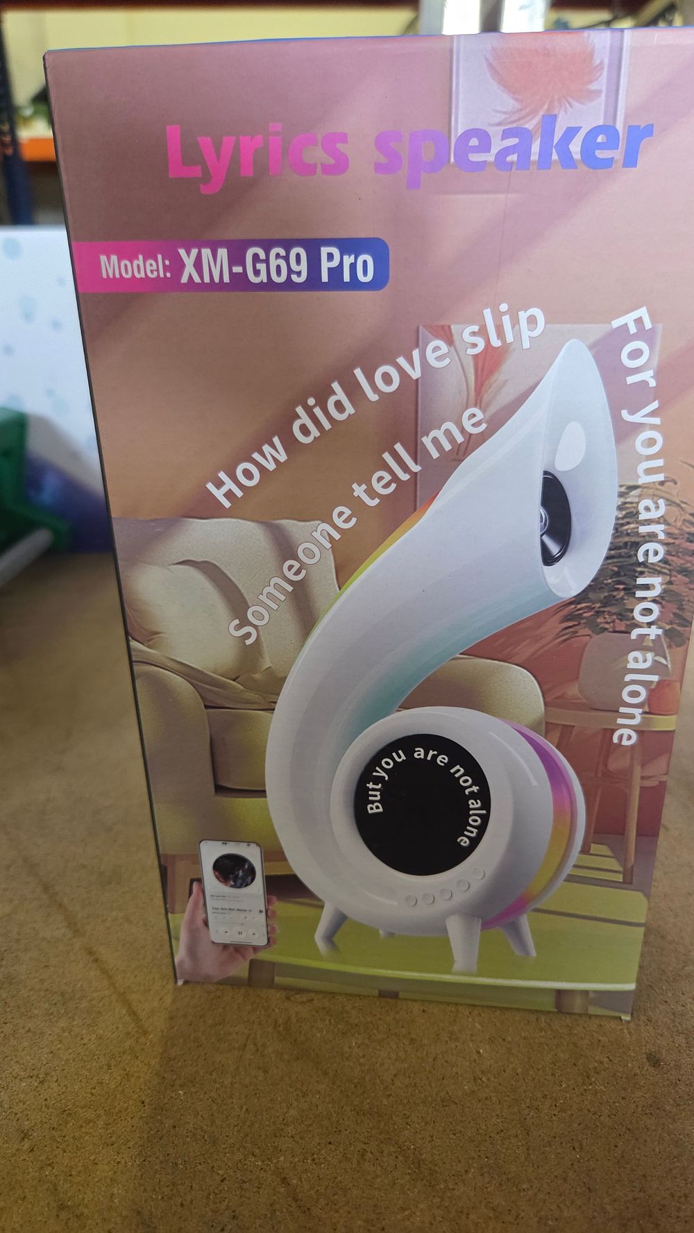 Lot 170 – XM-G69 Pro Conch Shell-Shaped Portable Bluetooth Lyrics Speaker and LED Lamp