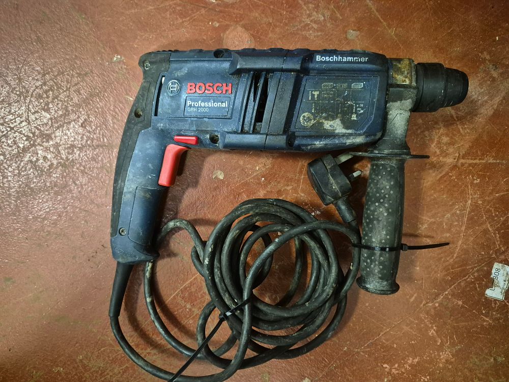 Lot 214 – Bosch Professional GBH 2000 Rotary Hammer Drill untested