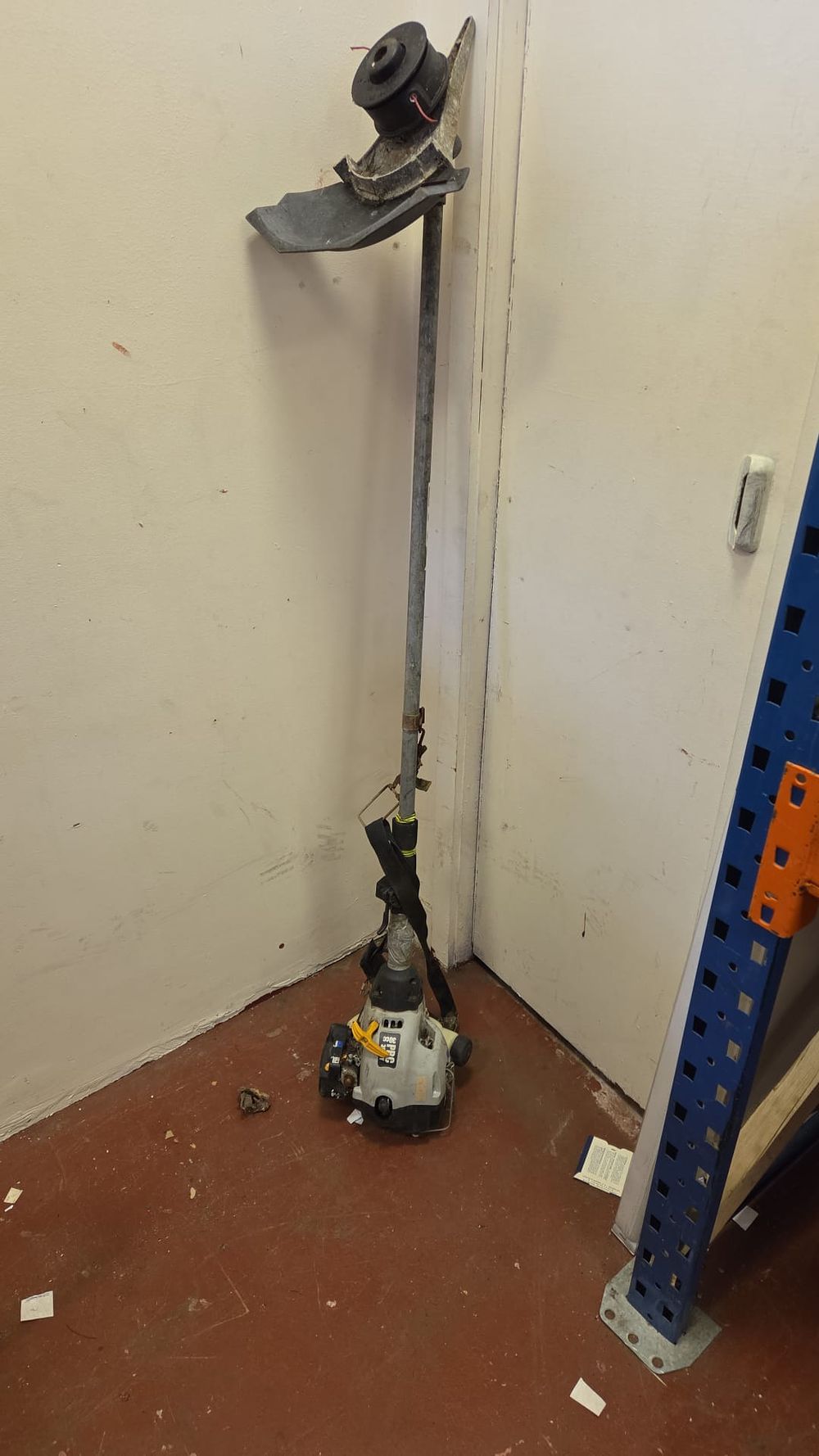 Lot 223 – 26cc Petrol Powered Long Reach Brush Cutter untested