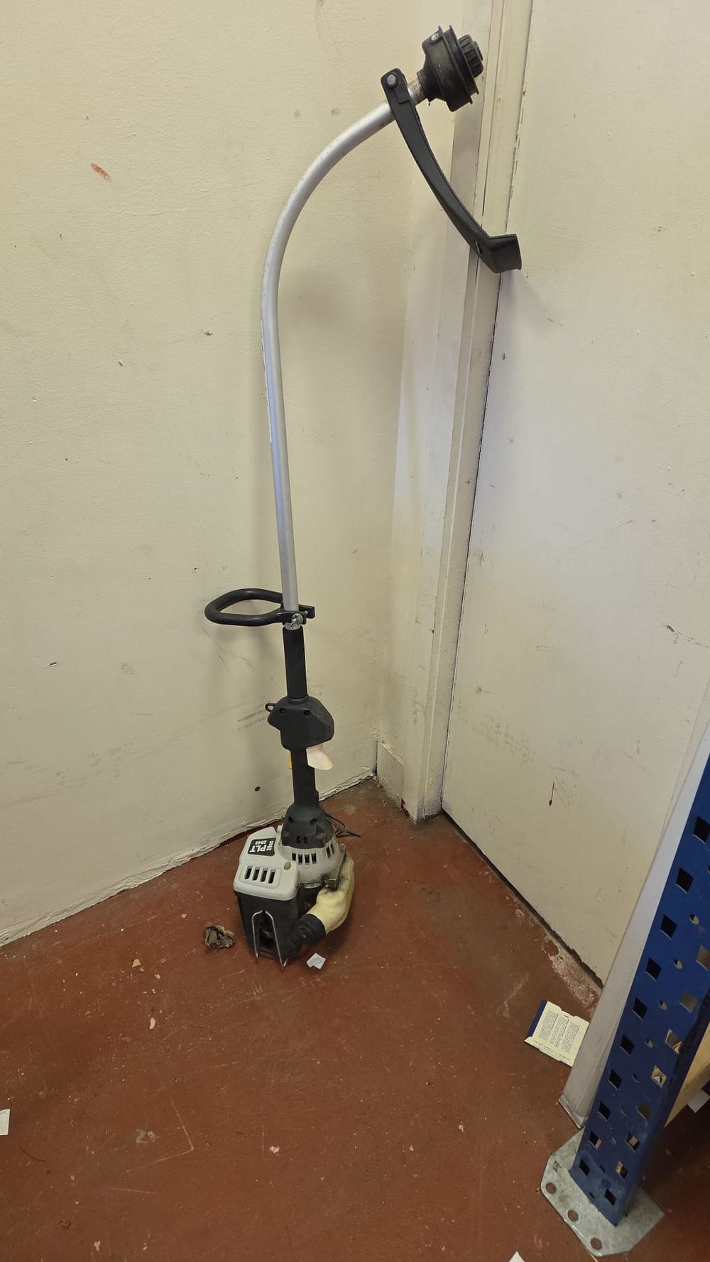 Lot 224 – PLT 2543 Petrol Grass Trimmer untested