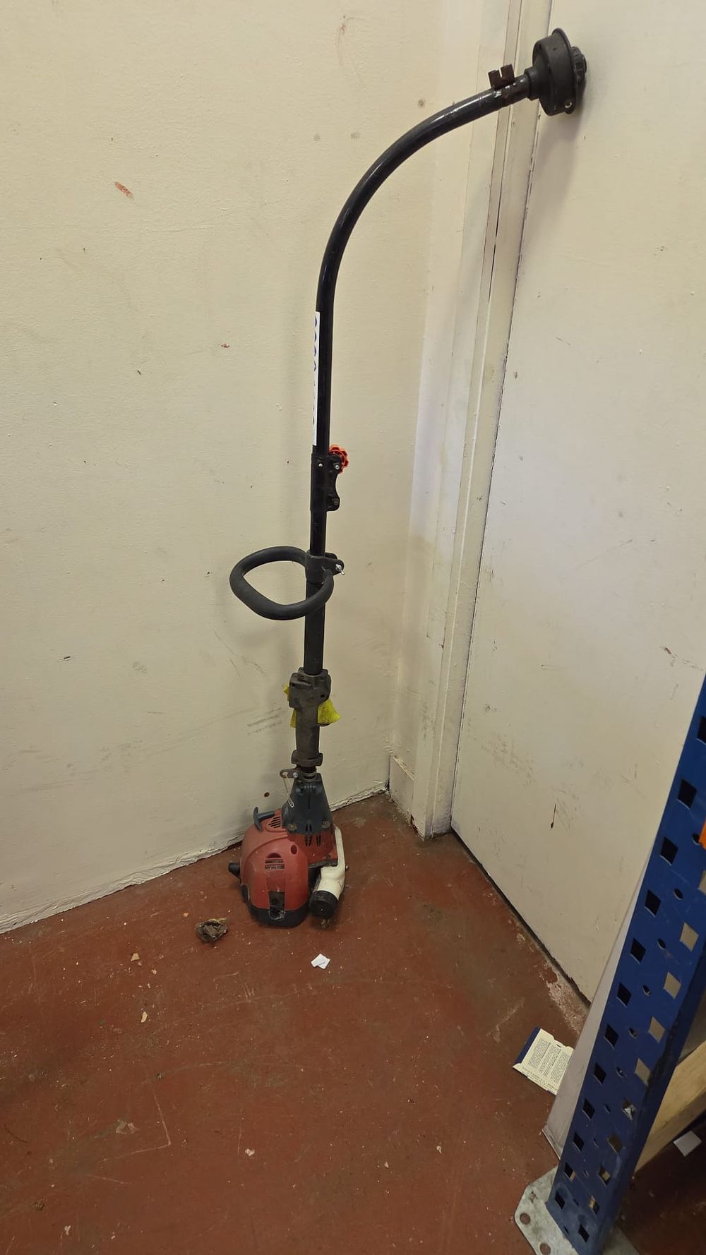 Lot 225 – Petrol Powered Curved Shaft String Trimmer untested