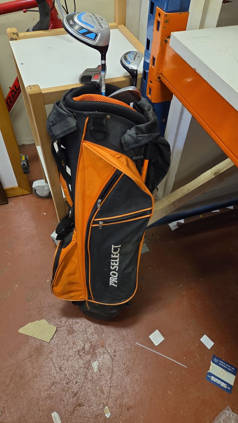 Lot 228 – Pro Select and Dunlop JR-TOUR Junior Golf Set and Stand Bag
