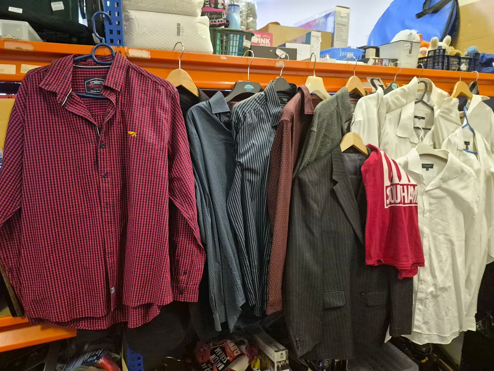 Lot 258 – A Collection of Men’s Shirts and Suits Including King Size and Southam