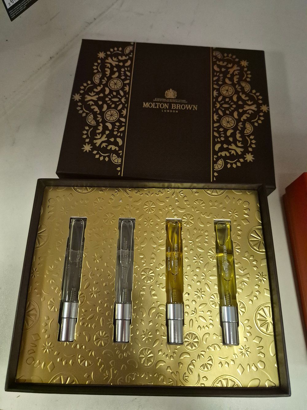Lot 260 – Molton Brown Spicy and Citrus Fragrance Discovery Set