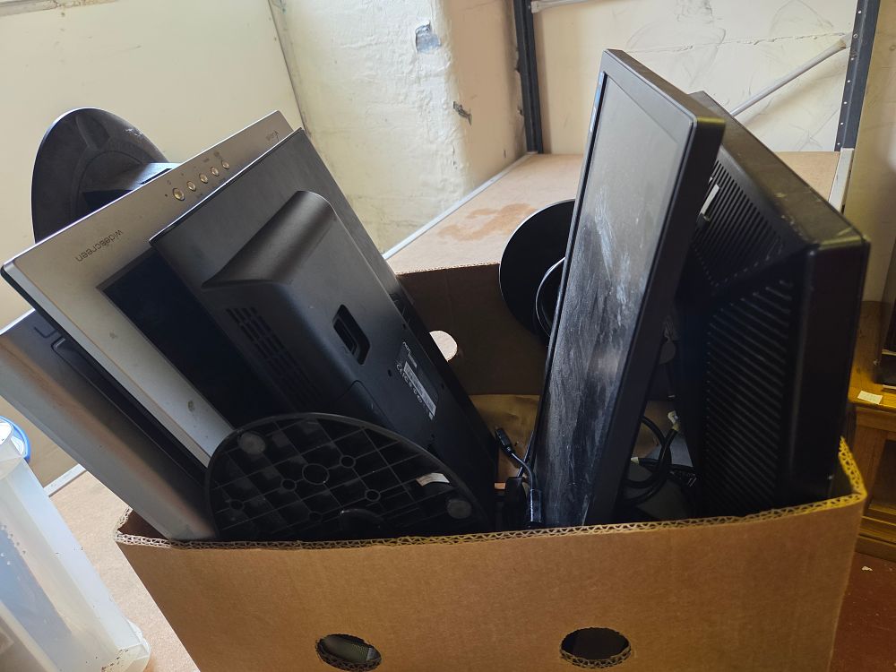 Lot 314 – One Box of Miscellaneous Computer Monitors and Accessories Including AOC