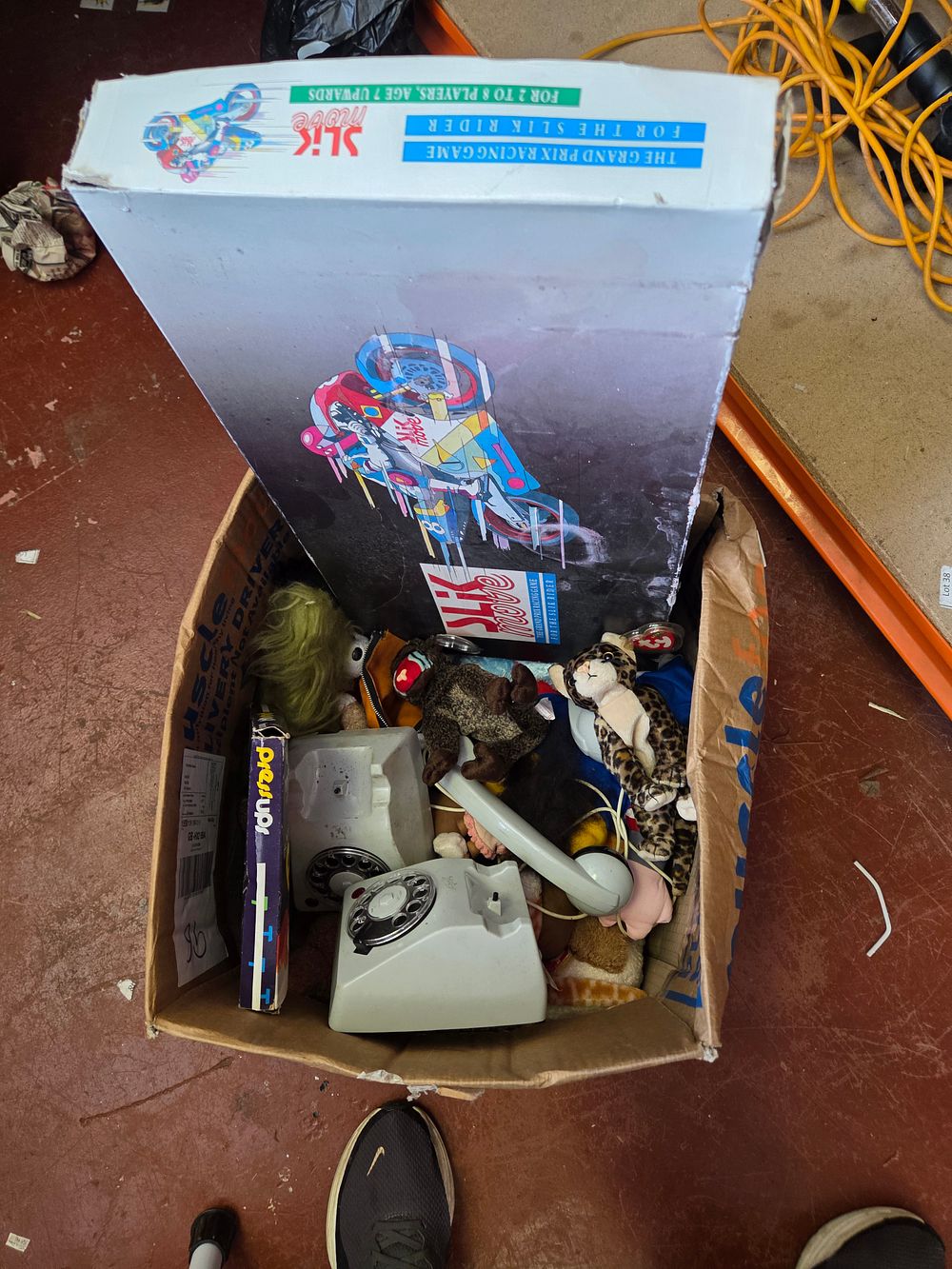 Lot 339 – One Box of Miscellaneous Collectables and Games Including Slik Move and Ty