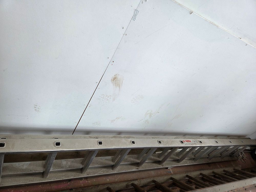 Lot 354 – Aluminium Extension Ladder