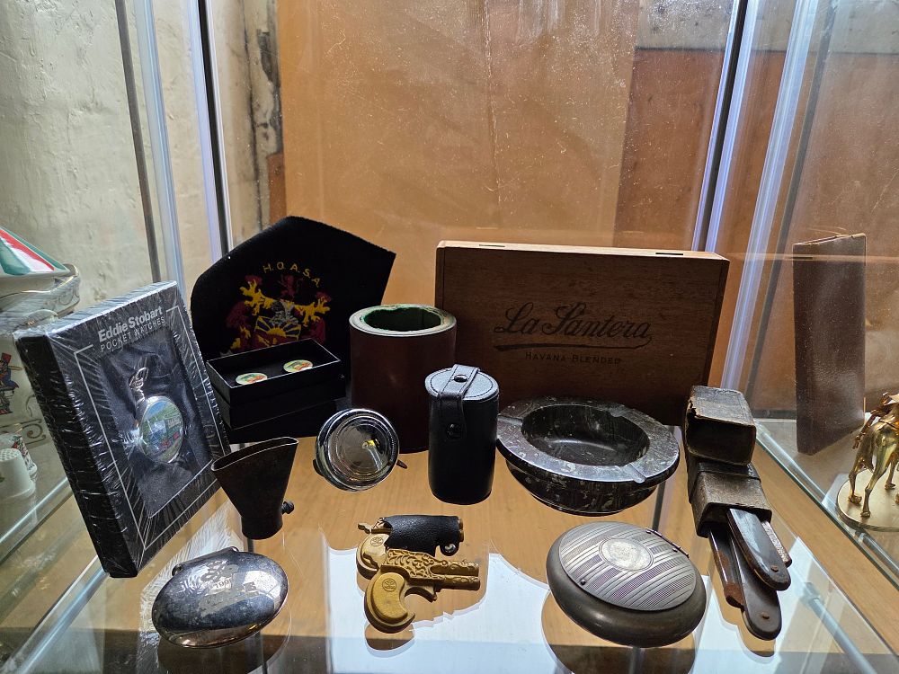Lot 608 – A Selection of Miscellaneous Collectables Including Eddie Stobart and La Santera