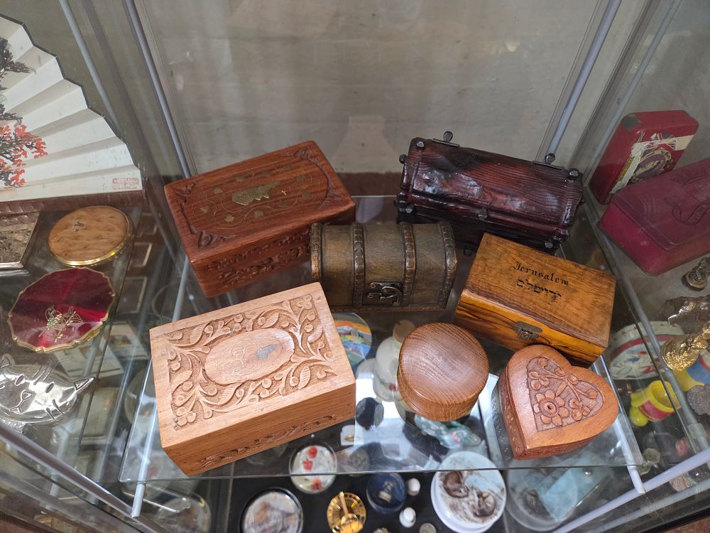Lot 614 – A Collection of Decorative Wooden Boxes and Collectables Including a Jerusalem Box