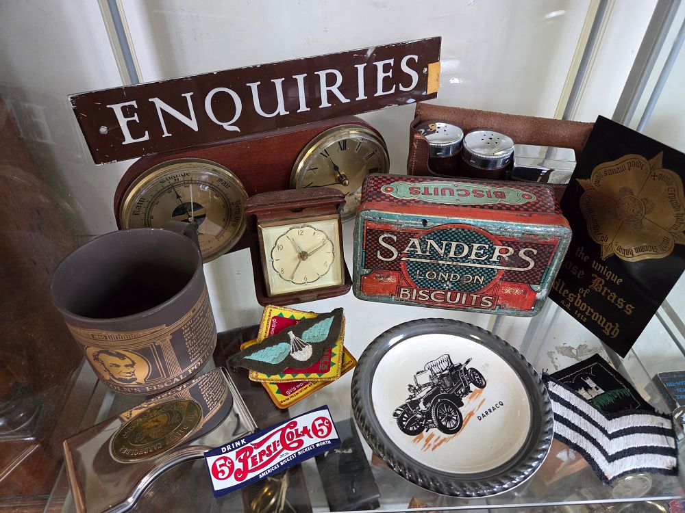Lot 629 – A Collection of Vintage Collectables and Advertising Ephemera Including Sanders London Biscuits and Pepsi-Cola