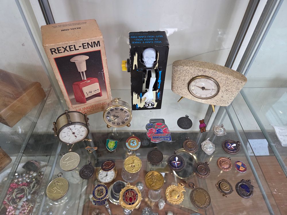 Lot 634 – A Selection of Vintage Collectables Including Rexel-ENM Numbering Machine and Clocks