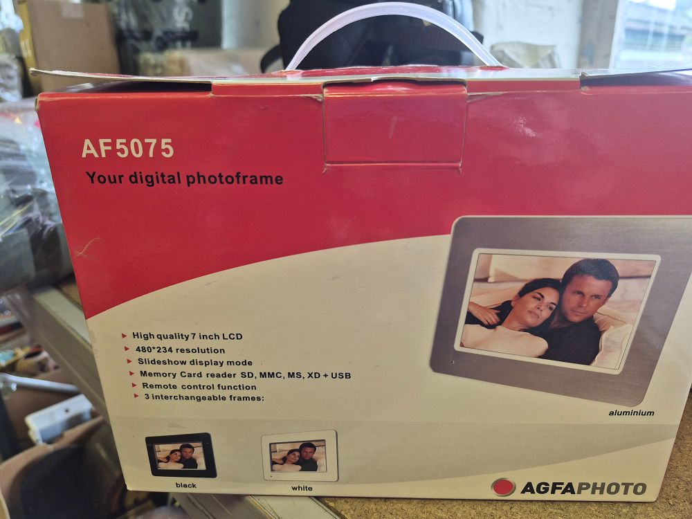 Lot 156 – AgfaPhoto AF5075 7 Inch Digital Photo Frame