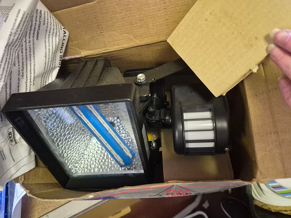 Lot 205 – New SKY 5000 Outdoor Security Floodlight with PIR Motion Sensor
