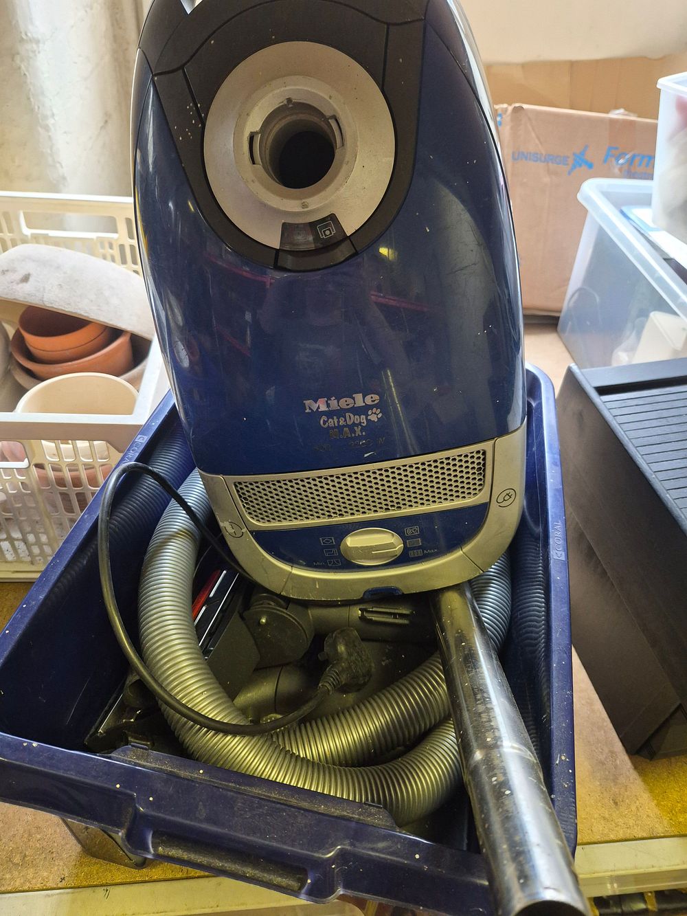 Lot 208 – Miele Cat & Dog M.A.X. Canister Vacuum Cleaner powers on