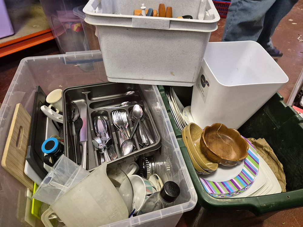 Lot 218 – Three Boxes of Miscellaneous Kitchenware Including Simply Storage Bin