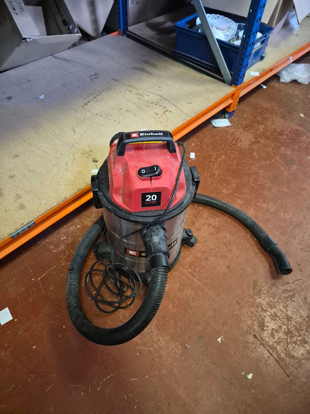 Lot 245 – Einhell 20 Litre Wet and Dry Vacuum Cleaner powers on