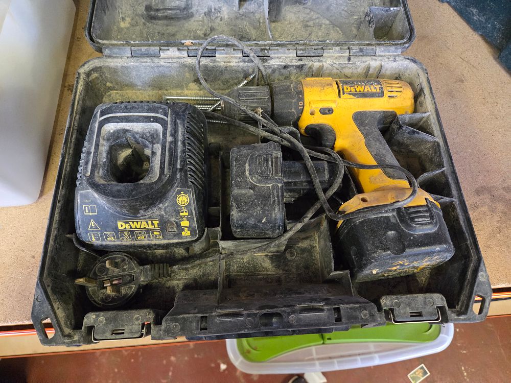Lot 269 – DeWalt Cordless Drill and Charger Kit