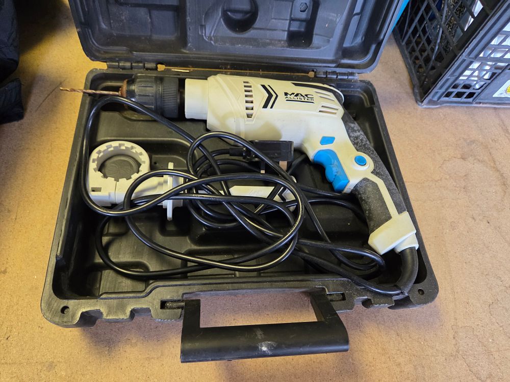 Lot 299 – Mac Allister MSHD600 600W Corded Hammer Drill