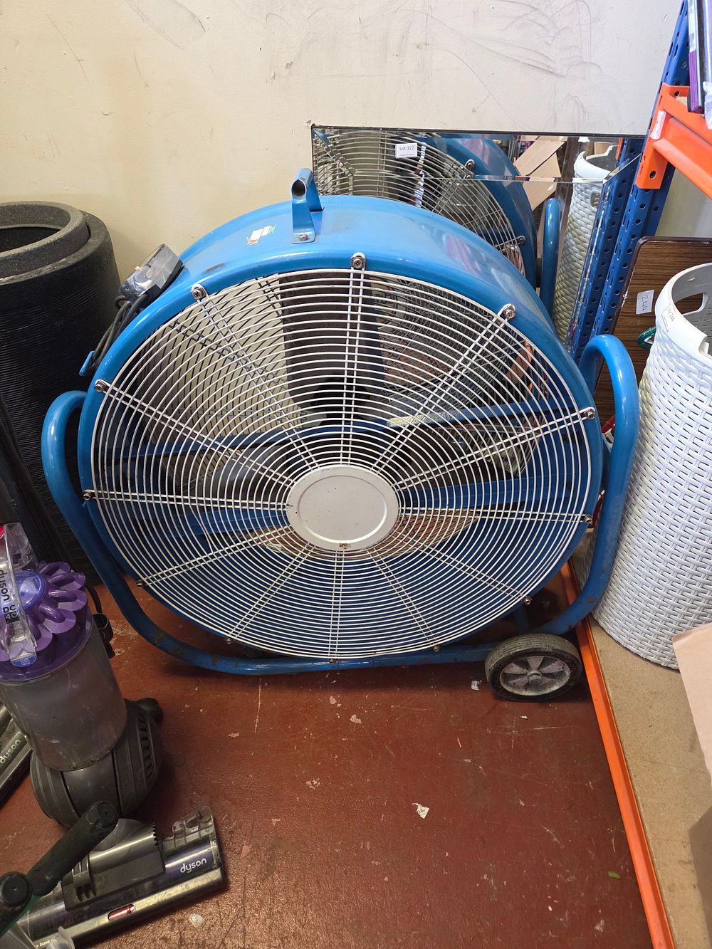 Lot 323 – Clarke Air CAM6000 Industrial Drum Fan