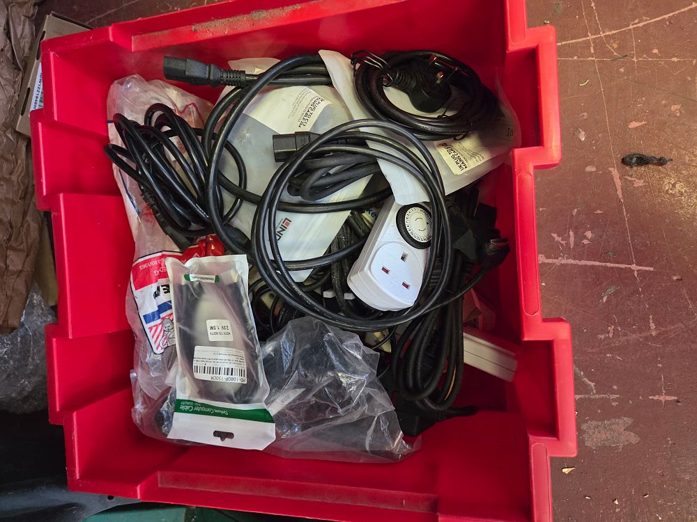 Lot 327 – Box of Electrical Accessories and Cables Including Deluxe Computer Cable and Segment Timer