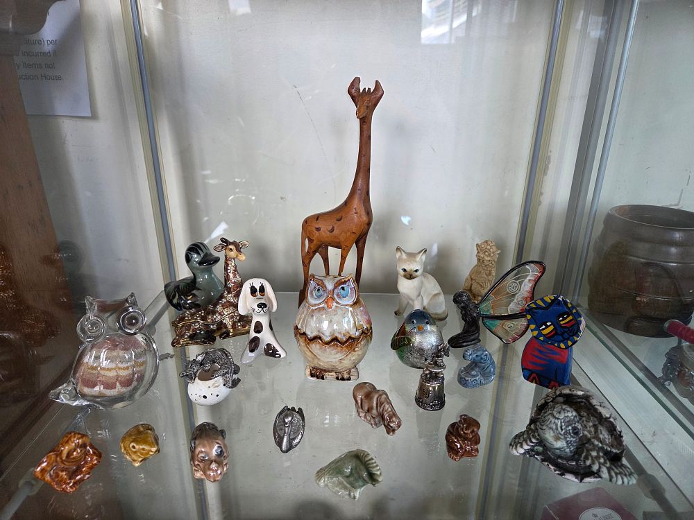 Lot 600 – A Collection of Decorative Animal Figurines Including Wade Whimsies
