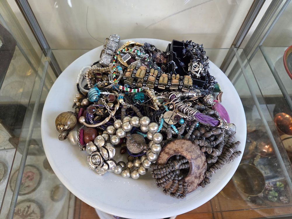 Lot 605 – A Collection of Costume Jewellery Including a Large Floral Motif Bracelet and Artisan Beaded Necklaces
