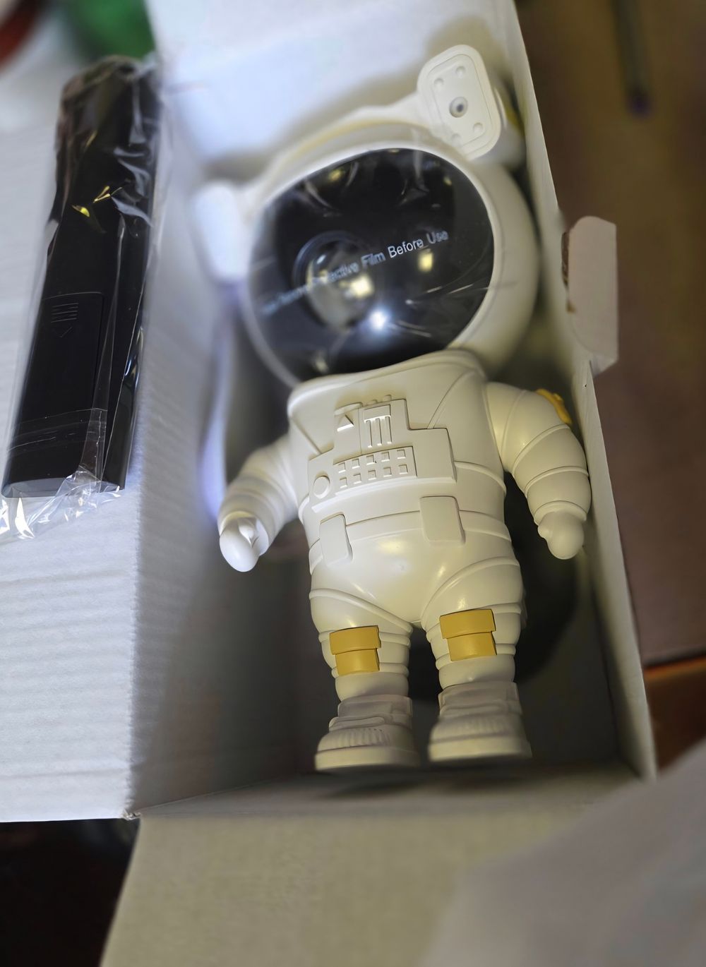 Lot 343 – Astronaut Galaxy Star Projector