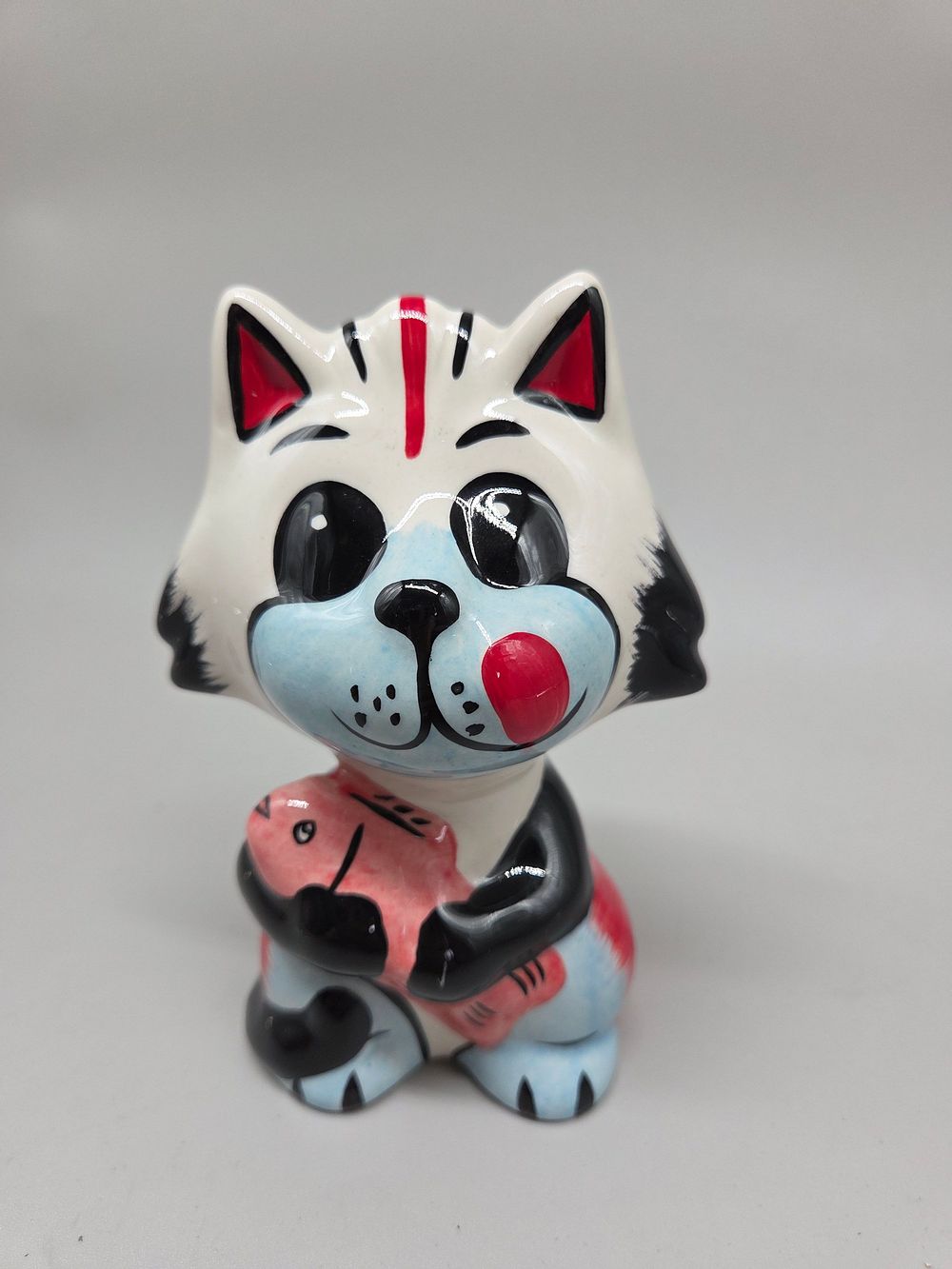 Lot 153 – Lorna Bailey Good Catch Cat Figurine
