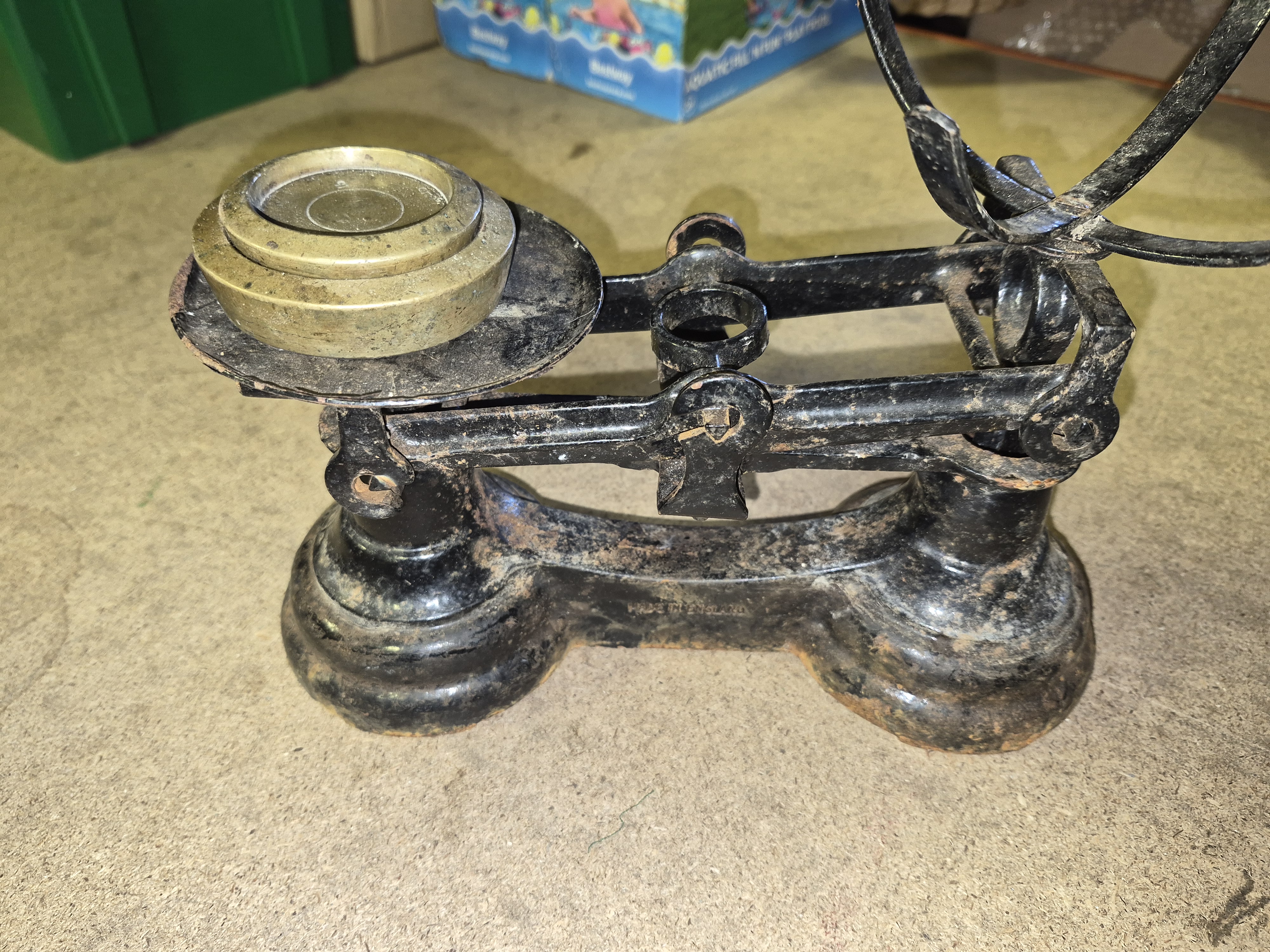 Librasco Cast Iron Balance Scale and Set of Four Graduated Brass Weights