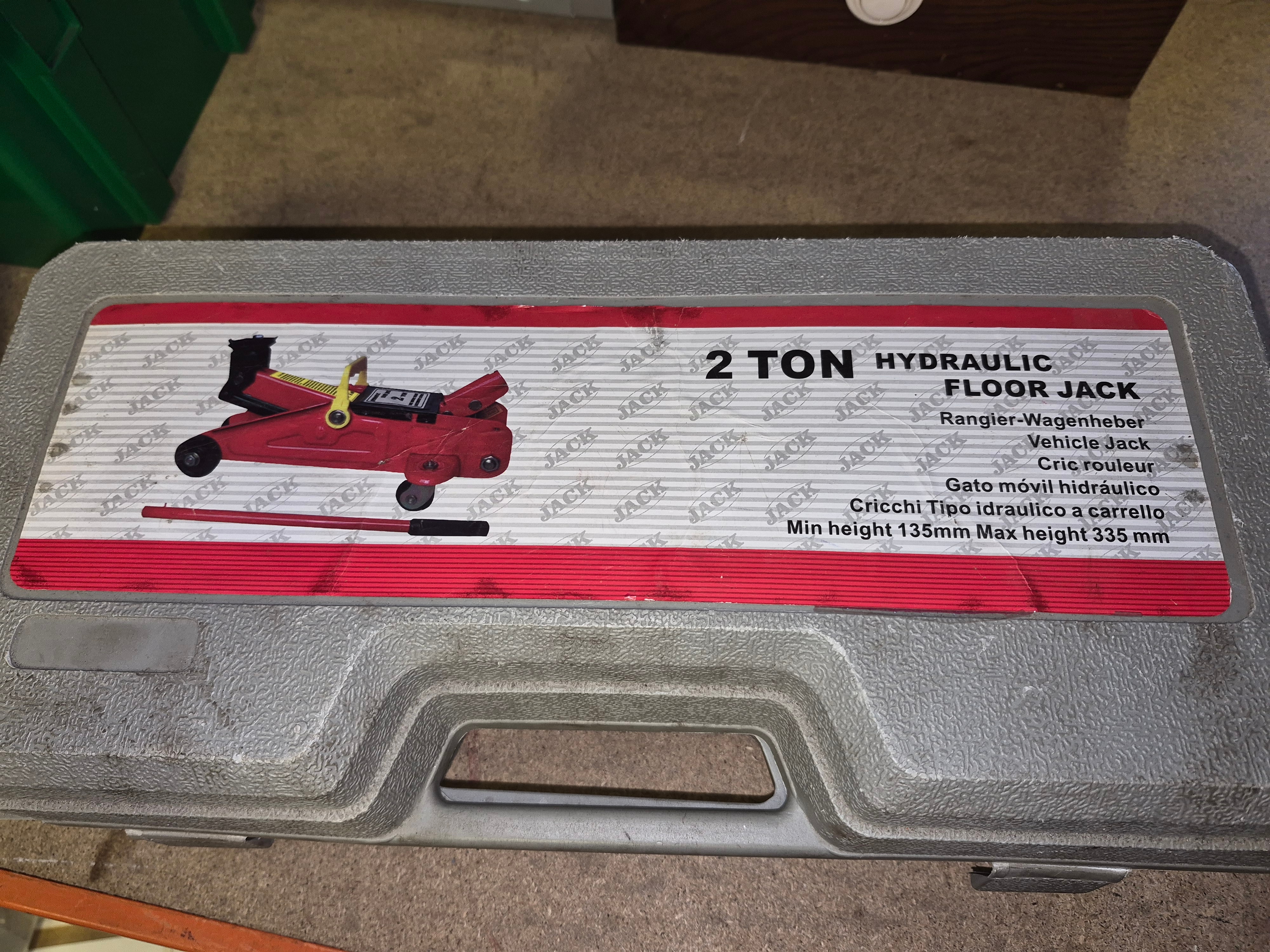 2 Ton Hydraulic Floor Jack in Carrying Case