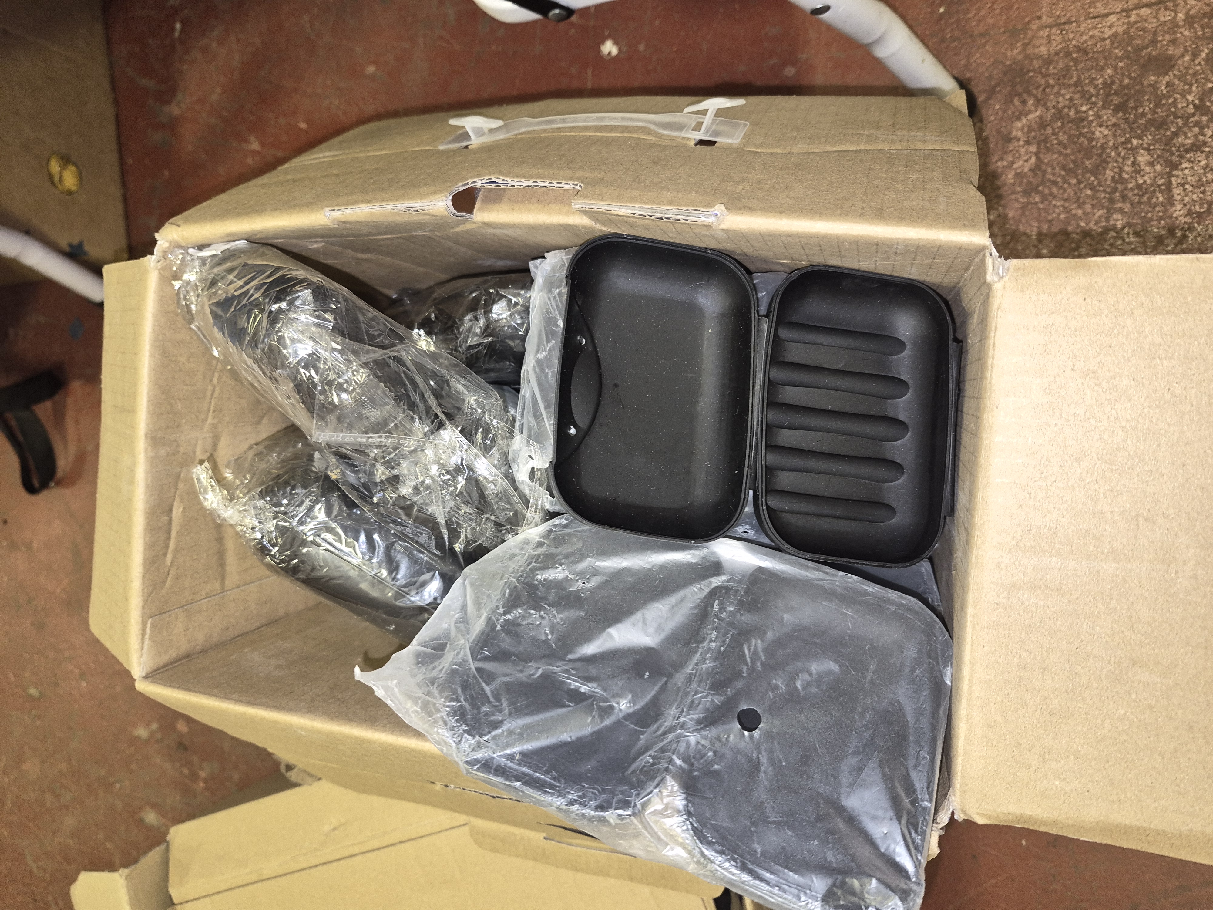 A Box of Portable Waterproof Travel Soap Cases new
