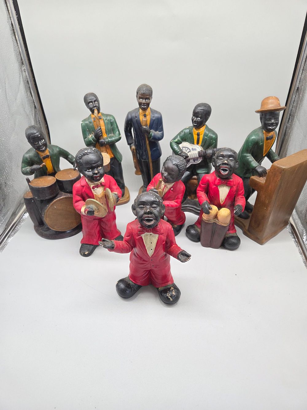 Lot 204 – A Collection of Jazz Band Musician Figurines