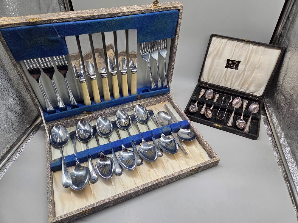 Lot 213 – Two Cased Sets of Silver Plated Cutlery and Teaspoons