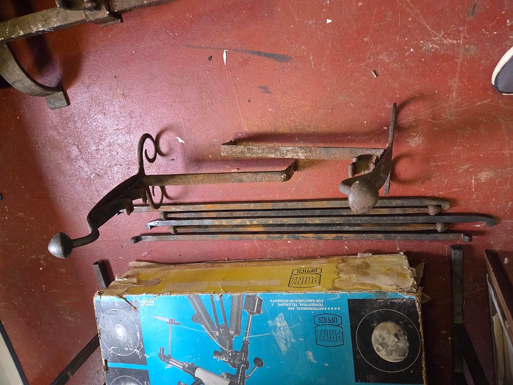 Lot 229 – A Selection of Wrought Iron Fireplace Furniture