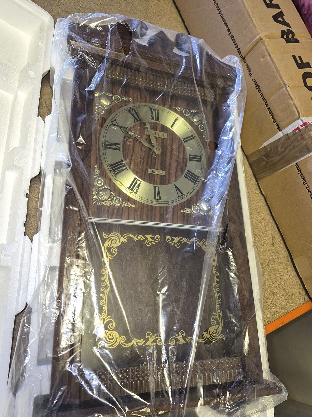 Lot 164 – President Quartz Wall Clock