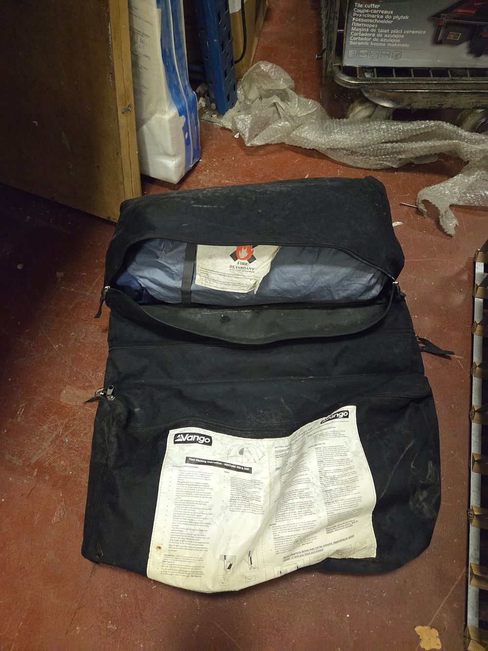 Lot 243 – Vango Venture 400 & 500 Camping Tent in carry bag
