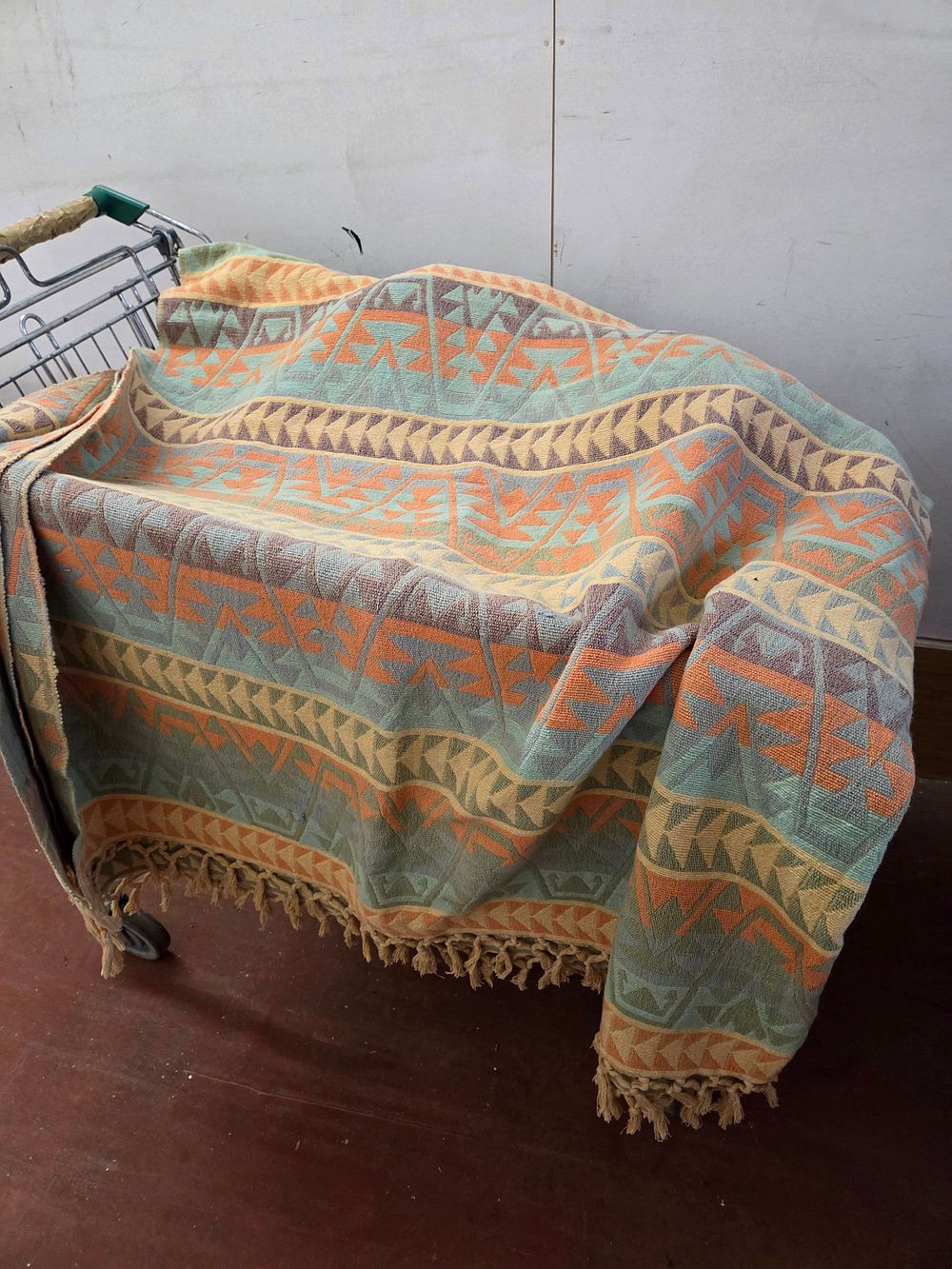 Lot 323 – Large Woven Cotton Fringed Throw