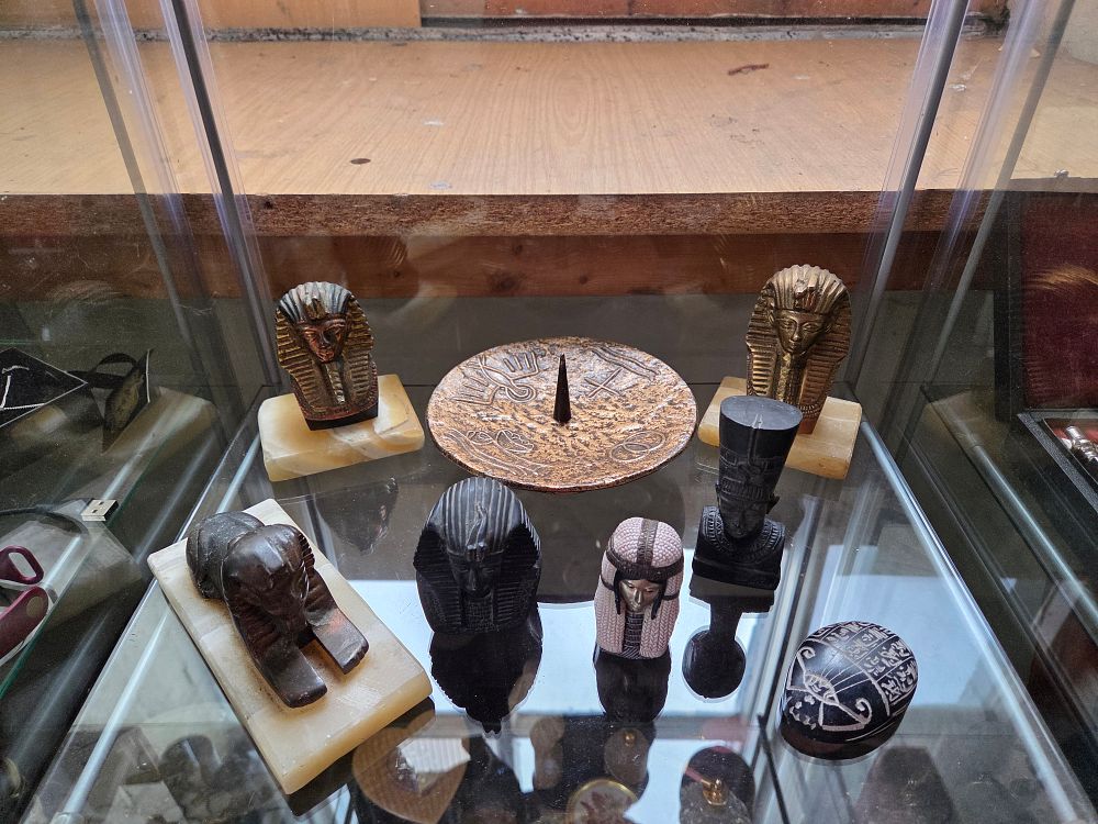 Lot 610 – A Collection of Egyptian Style Decorative Items and Souvenirs